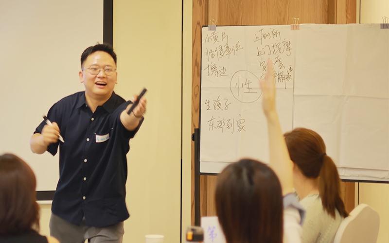 学校难题：师资教材匮乏